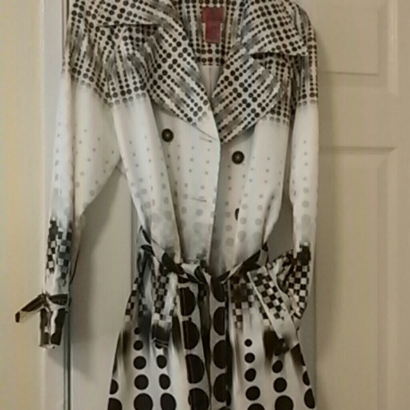 Vintage style over coat - Picture 2 of 3