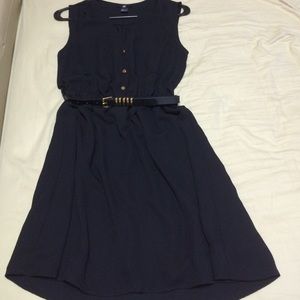 Sleeveless black dress