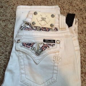 White miss me capris