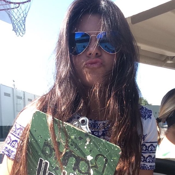 Meet your Posher, Danielle