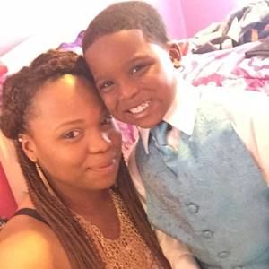 Meet your Posher, Flora