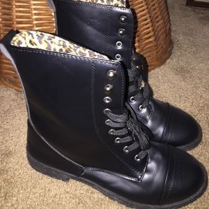Black combat boots size 8