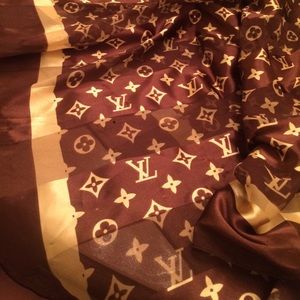 LV Scarf