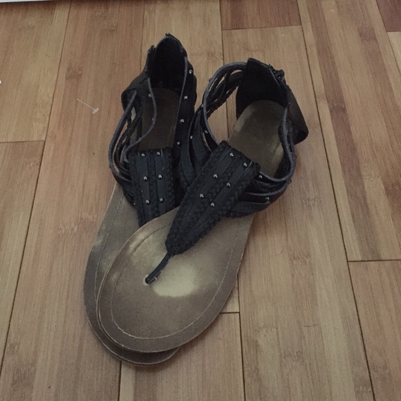 Nine West black sandals