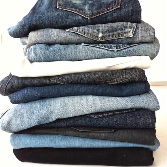 LIKE TO BOOKMARK MY CLOSET 💕 - Picture 4 of 7