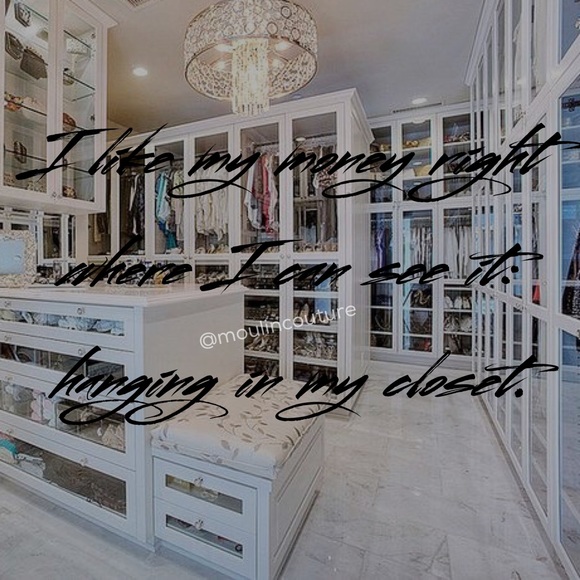 LIKE TO BOOKMARK MY CLOSET 💕 - Picture 6 of 7