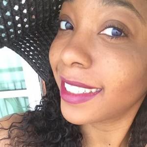 Meet your Posher, Jacira