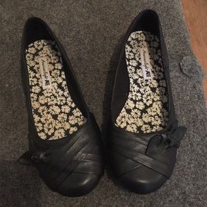 Black flats