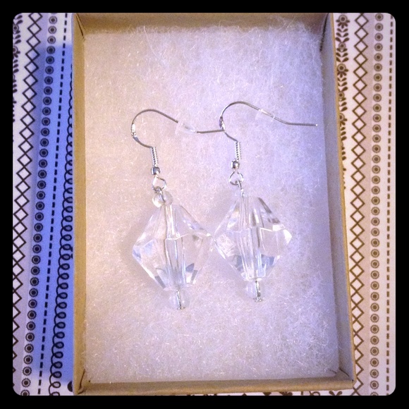 Jewelry - LAST CHANCE 925 Sterling Earrings NEW w/ box