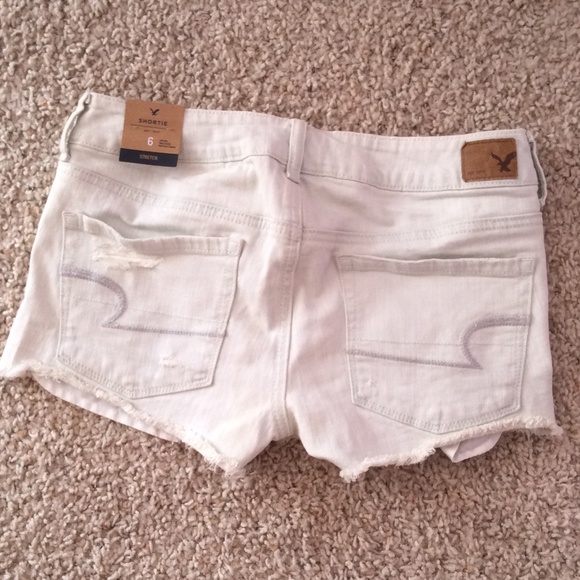 american eagle light wash shorts - Picture 2 of 3
