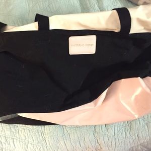 Vs duffle bag