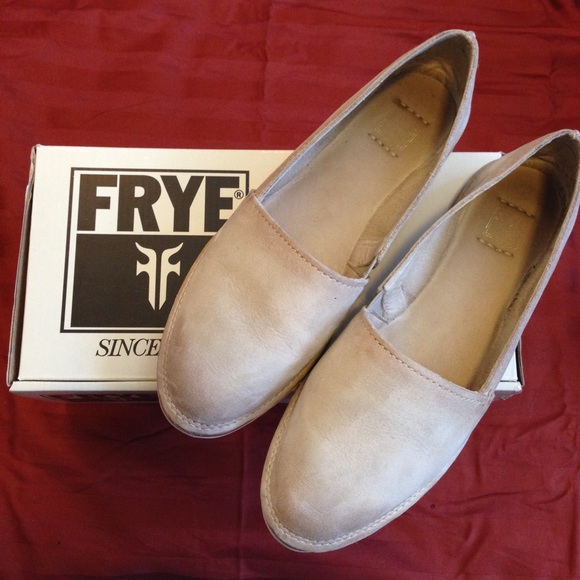 Frye "Milly A Line" slip on in cement nubuck