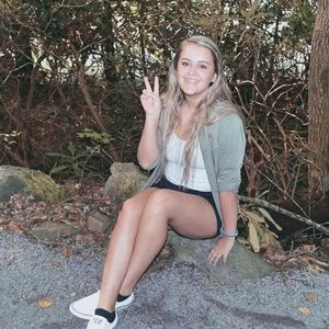 Meet your Posher, Ally