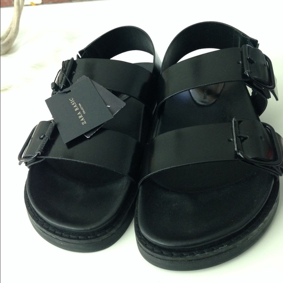 Zara Shoes - π¨ SOLD π¨ Zara Black Sandals Zara Shoes - π¨ SOLD π¨ Zara Black Sandals