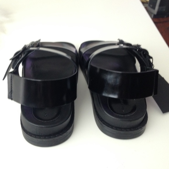 Zara Shoes - π¨ SOLD π¨ Zara Black Sandals Zara Shoes - π¨ SOLD π¨ Zara Black Sandals