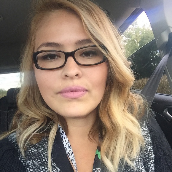 Meet your Posher, Blanca - Picture 4 of 4