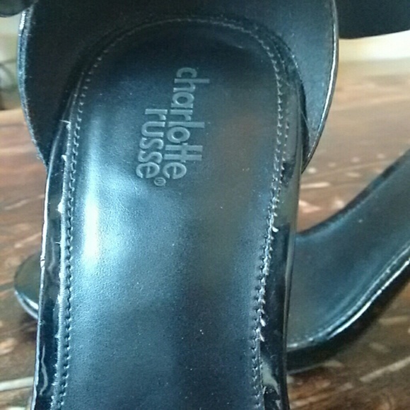 Heels - Picture 2 of 3