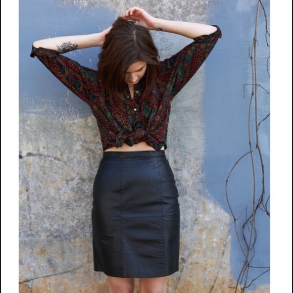 Vintage Leather Skirt - Picture 3 of 4
