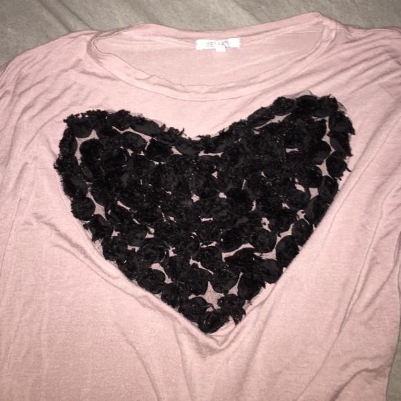 Black heart crop top