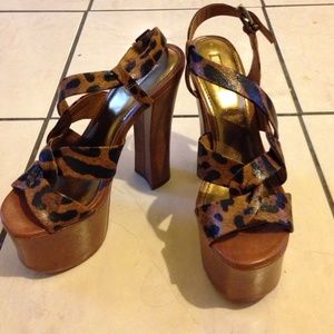 **Price Firm** Wild Pair Leopard Print platforms