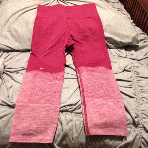Lululemon Seamlessly Street Crop Size 2