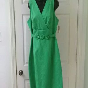 New!! Classy floral pattern green dress w/belt.