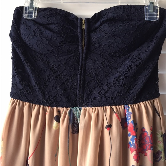 🙃Navy/taupe lace dress - Picture 2 of 4