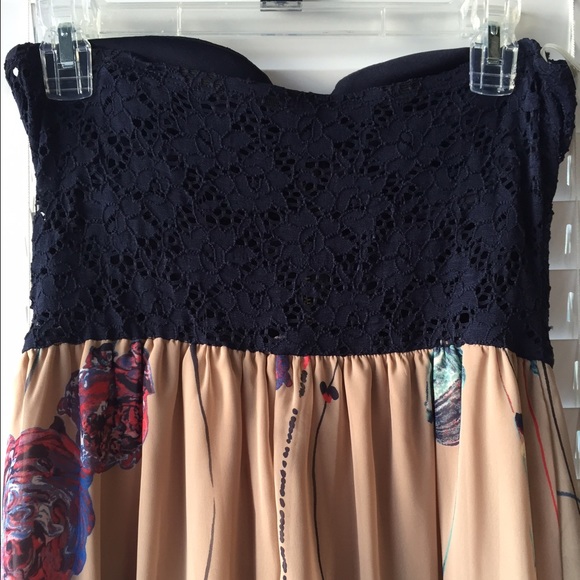 🙃Navy/taupe lace dress - Picture 3 of 4