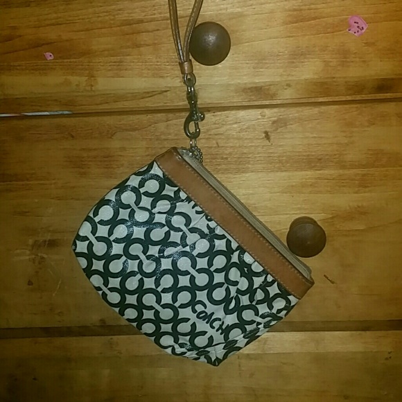 Wristlet