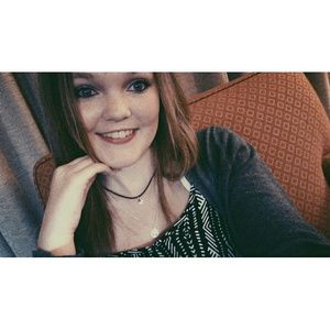 Meet your Posher, Katelyn