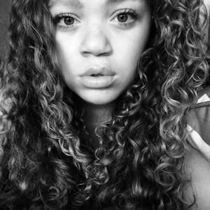 Meet your Posher, Candice