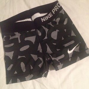RARE Nike Pro shorts XS