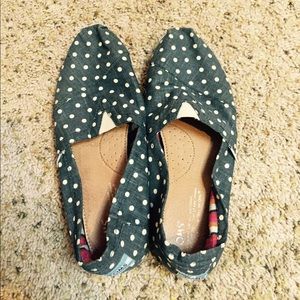 TOMS- worn once!
