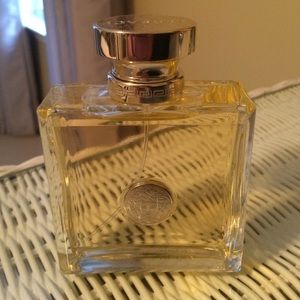 Versace pour femme eau de parfume