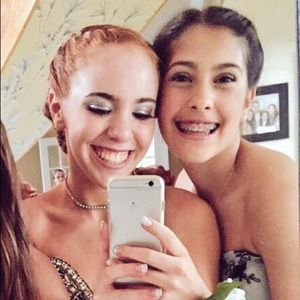 Meet your Posher, Claire