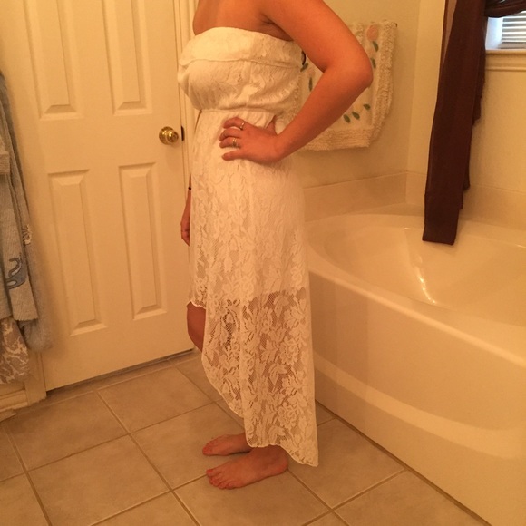 High-Low Lace Dress - Picture 2 of 4