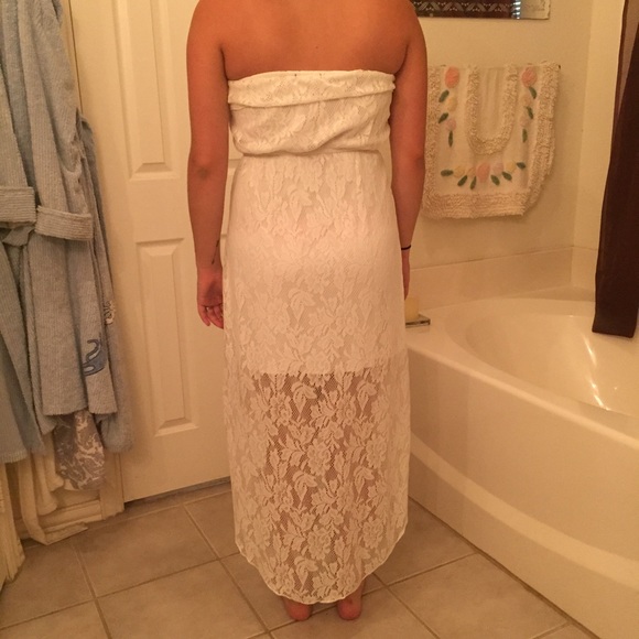 High-Low Lace Dress - Picture 3 of 4