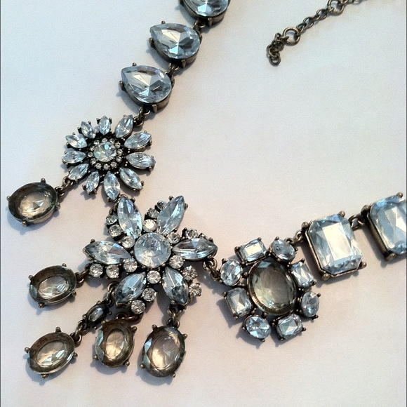 *SOLD* Sparkling Statement Necklace