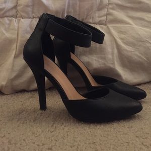 Black heels