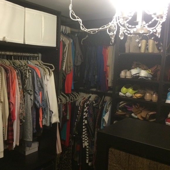 Meet your Posher, Courtney - Picture 3 of 4