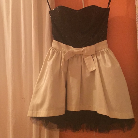 Betsy Johnson dress