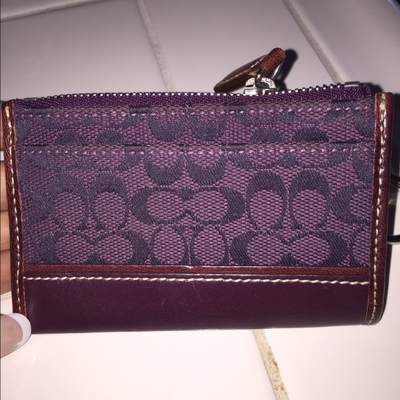 Authentic Coach Coin Purse w/Key Chain