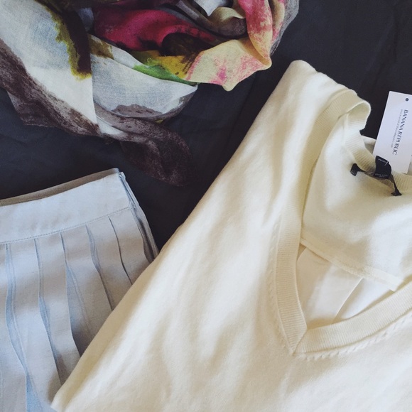 Banana Republic sweater