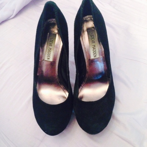 Steve Madden black pumps - Picture 2 of 2