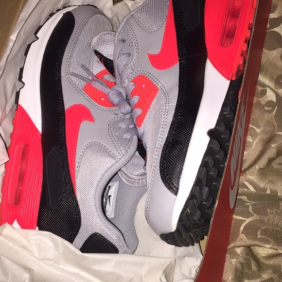 Women's 2015 Air Max 90 size 6.5