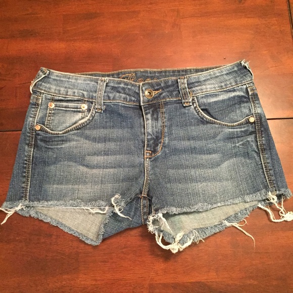 Delia's cut off shorts