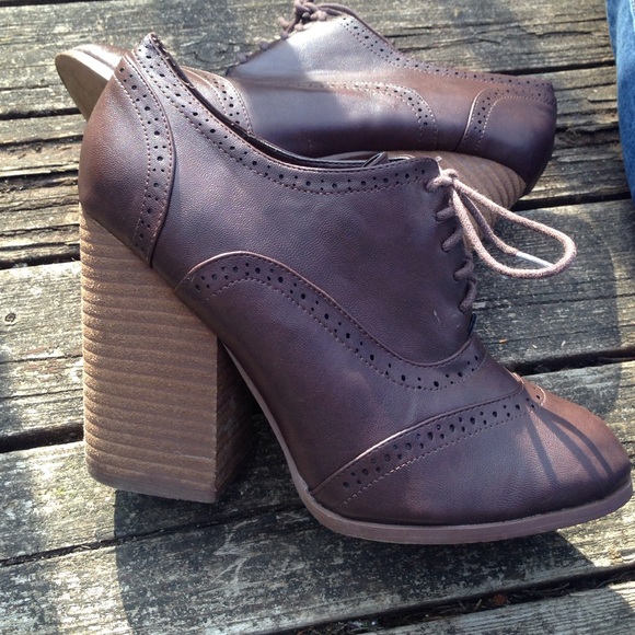 N.Y.L.A Brown Dazey Wedges! - Picture 4 of 4
