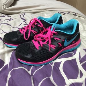 Nike Dual Fusion. Only worn one time.