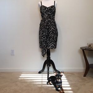Laila Azhar black and gray sweetheart neck dress