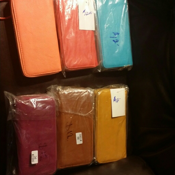 Wallets - Picture 1 of 1